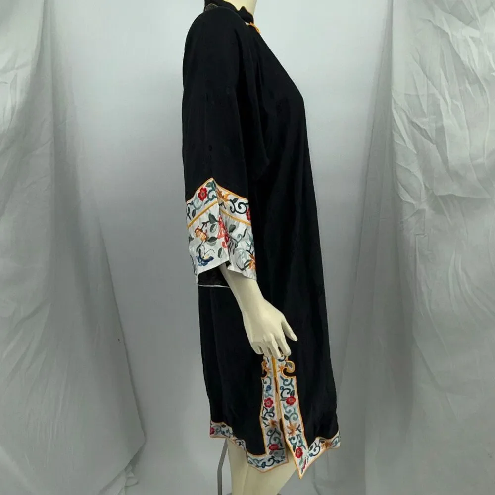 Vintage Jade Lantern Black Silk Embroidered Chinese Robe Duster Coat Floral Trim - Picture 4 of 16